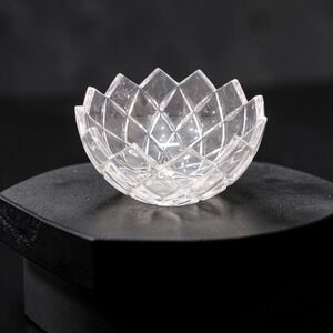 Mikasa Crescendo Lead Crystal Serving Bowl, 8" Diamond Pattern Round Centerpiece